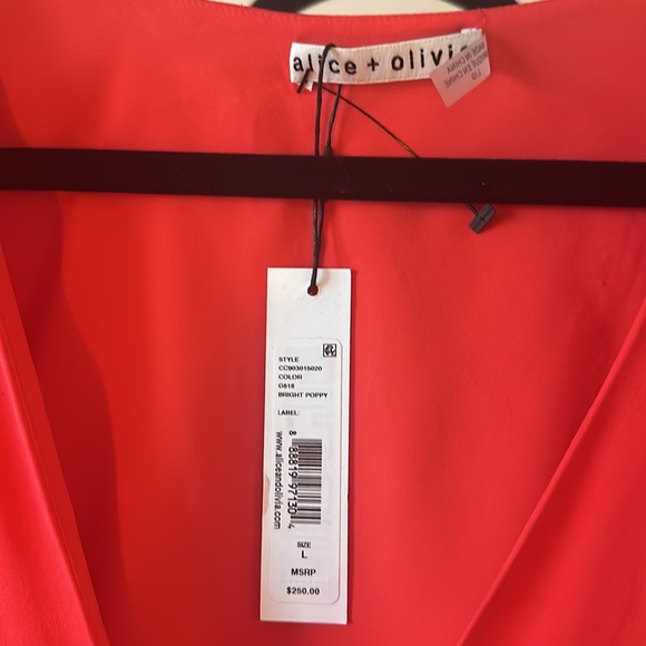 Scarlet Alice + Olivia silk plunge neck tie front crop top with tags-size large - Picture 3 of 7